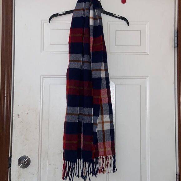 Old Navy Plaid Winter Scarf New with Tag - Picture 1 of 7